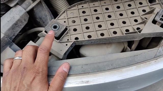 HEADLIGHT REMOVAL AND REPLACEMENT | HOW TO | AUDI | Q3 | Q5 | Q7 | A4