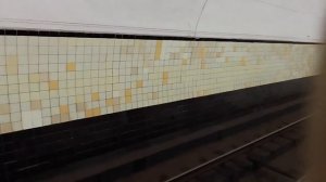 Электропоезда на станции метро Лубянка