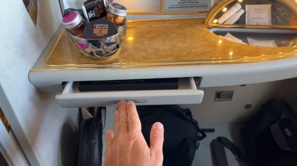 EMIRATES FIRST CLASS | Maldives to Dubai trip report (amazing experience!)