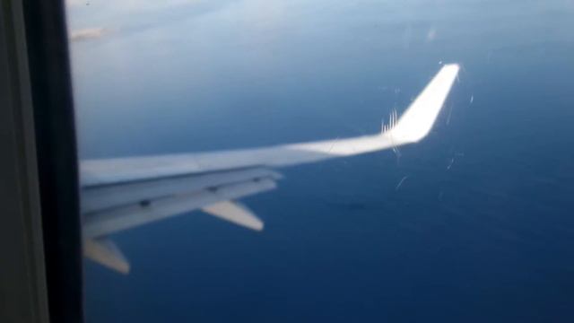 Landing on palermo airport смотреть онлайн