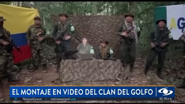 Así fue el montaje en video donde aparece alias 'Chiquito Malo', cabecilla del Clan del Golfo смотреть онлайн