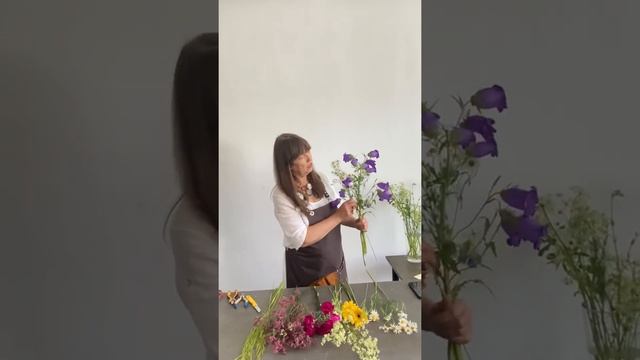 Цикл «Картины и цветы».Выпуск N2.И.Алекс.”Полевые цветы” смотреть онлайн