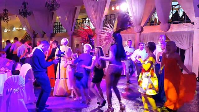 Корпоративный праздник смотреть онлайн