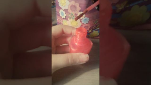 Как ровно накрасить ногти. Моё первое видео на ютуб! смотреть онлайн