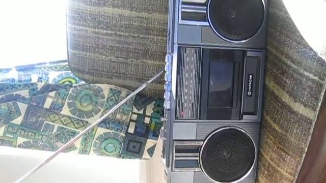 Treble - Hitachi FM/AM Stereo Radio Cassette TRK-6820H Boombox Ghettoblaster 004 смотреть онлайн