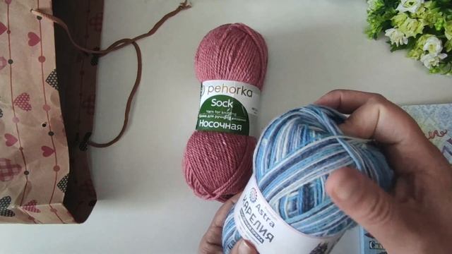 Подарок @nataliya_osetckaya Пополнение пряжных запасов, блокнот вязальщицы, щетка для удаления каты смотреть онлайн