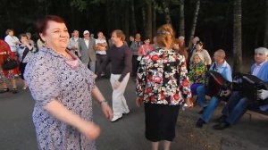Измайловский пятачок.Веселая пляска под гармонь