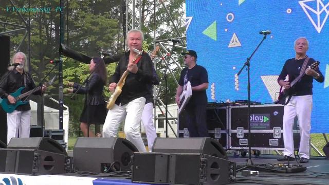 Ещё одна версия монтажа выступления ПГ 06.07.2019. #ПОЮЩИЕ_ГИТАРЫ #ПоющиеГитары #Питер смотреть онлайн