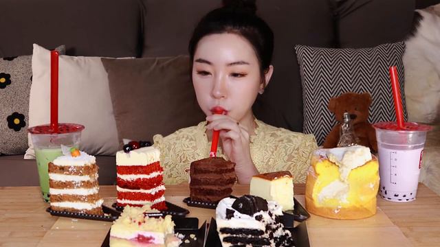 달아~달아🌝투썸 케잌🍰공차 버블티 먹방 !캐럿케잌,레드벨벳,쇼콜라,치즈케잌,아이스박스 Twosome Place Cake Gongcha Bubble Tea Mukbang!