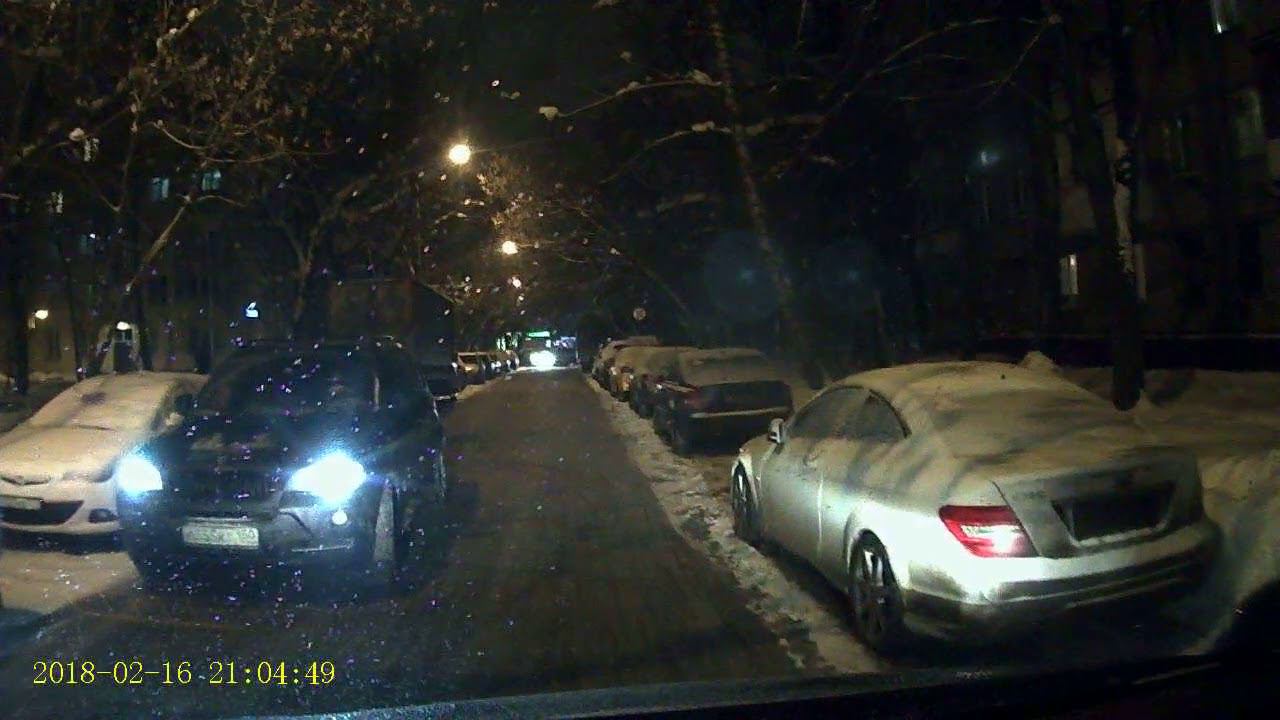 Видеорегистратор в зеркале AVS0450DVR | условия записи: встроенная камера, ночь, мокрый снег, город смотреть онлайн