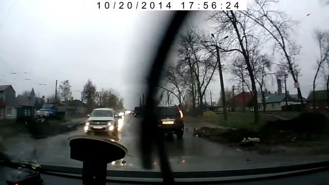 ТП подрезала меня на Логане смотреть онлайн