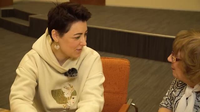 ВЫШИВАЛЬЩИЦЫ КАЛИНИНГРАДА ПОКАЗАЛИ 200 ЛУЧШИХ ВЫШИВОК КРЕСТИКОМ, БИСЕРОМ, ГЛАДЬЮ: Riolis RTO Встреч