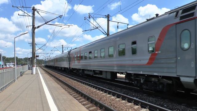 Электровоз ЭП1М-461 с пассажирским смотреть онлайн