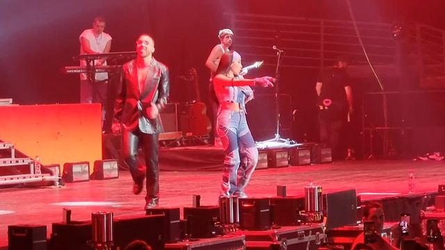 Maria Becerra - Te espero Movistar Arena 02-04-2023 смотреть онлайн