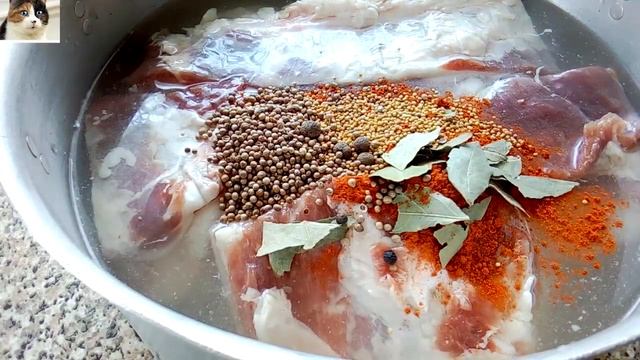 Самое Вкусное Вареное Сало в Рассоле со Специями. Секретный Ингредиент Вкуса смотреть онлайн