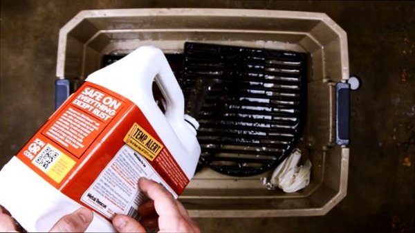 How To Clean or Get Rid Of Rust From Your Grill Using Metal Rescue Rust Remover Bath.