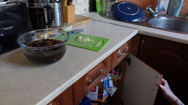 Старое доброе грибное съедобное. Готовлю грибной суп и немого повседневность. 4K ASMR COOKING