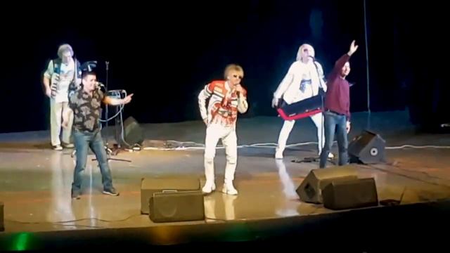 Витя и группа Сладкий сон смотреть онлайн