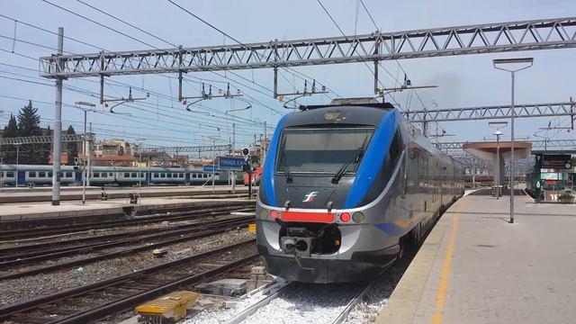 FS Trenitalia Trains at Firenze SMN. смотреть онлайн