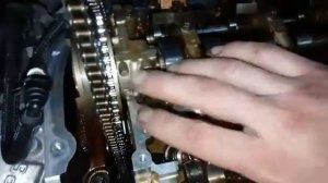 Замена маслоотражательных колпачков на Peugeot 308 EP6