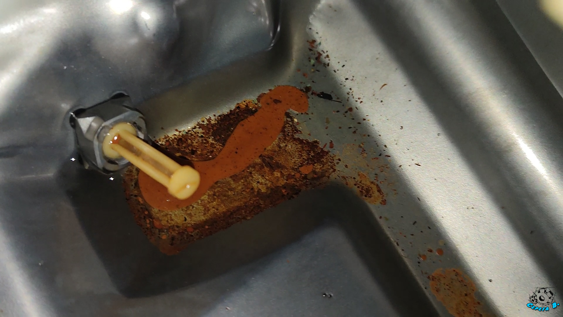 Как при таких условиях работает двигатель?! Очистка топливной системы мотоблока. Качество топлива.