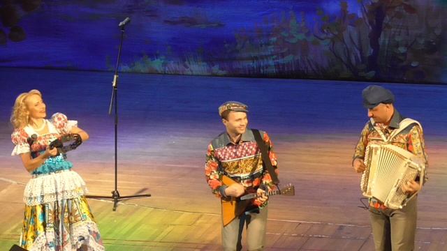 Музыка "Ой, полным полна коробочка".MP4 смотреть онлайн