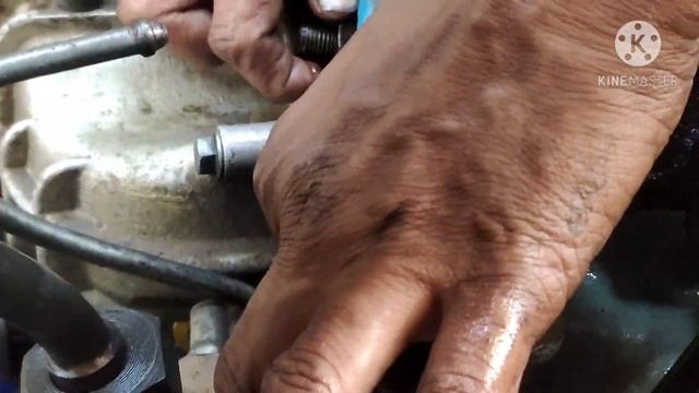 CRIN INJECTOR REMOVE IN TRUCK full explain смотреть онлайн