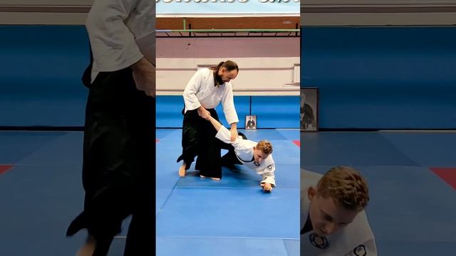 Варианты иккё омотэ / Олег Деев Сенсей / Айкидо в Одессе смотреть онлайн