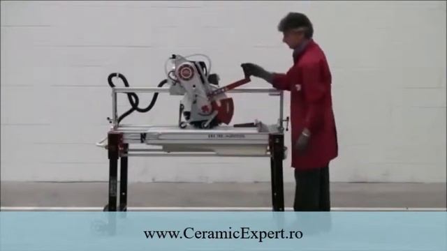 Masina profesionala de taiat Zoe Advanced - Raimondi, pt. gresie, faianta si placi ceramice смотреть онлайн