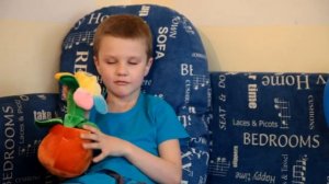 Дети говорят о воспитателе и садике :) Смешно.