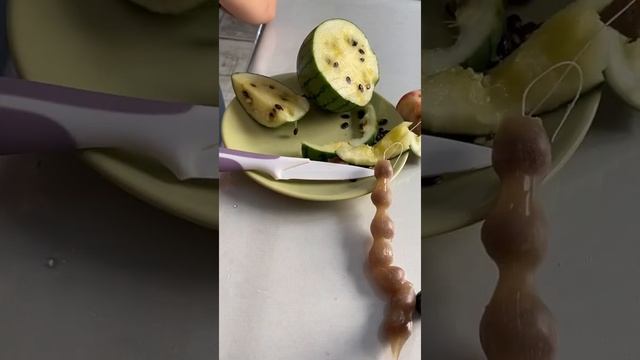 Беляш пробует Арбуз чурчхелу и персик смотреть онлайн