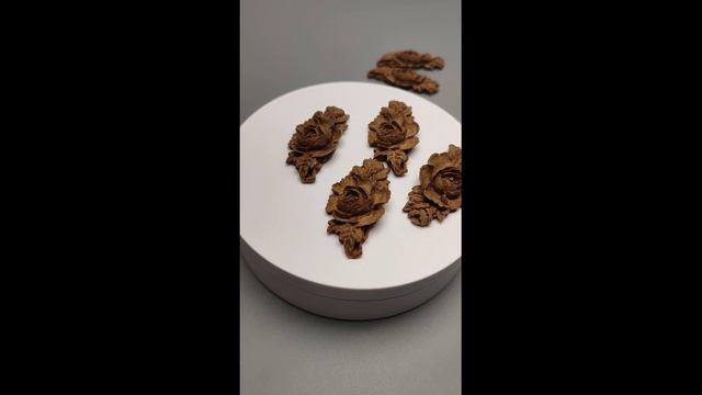 Декор из древесной пасты (пульпы)