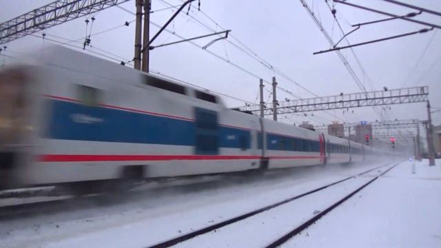 Электровоз ЭП20-004 со скоростным поездом "Стриж" №708 "Москва - Нижний Новгород" смотреть онлайн