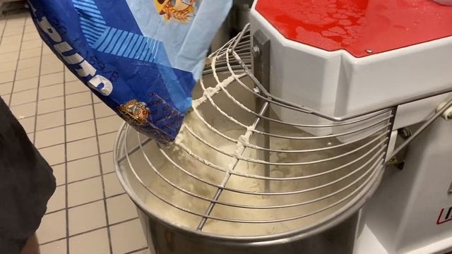 How To Make Neapolitan Pizza Dough For Restaurant Recipe - Alessio Lacco смотреть онлайн