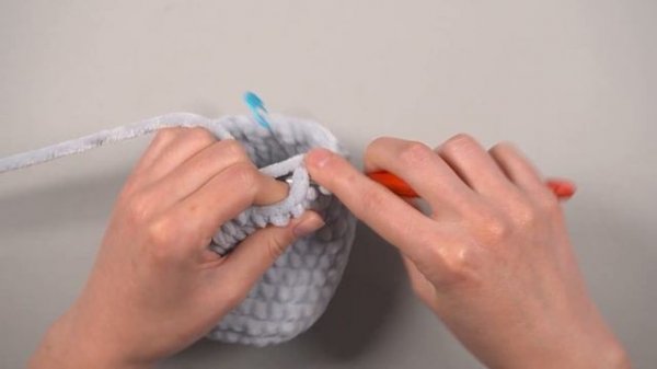 EASY AND BEGINNER FRIENDLY Mama Seal Crochet Tutorial