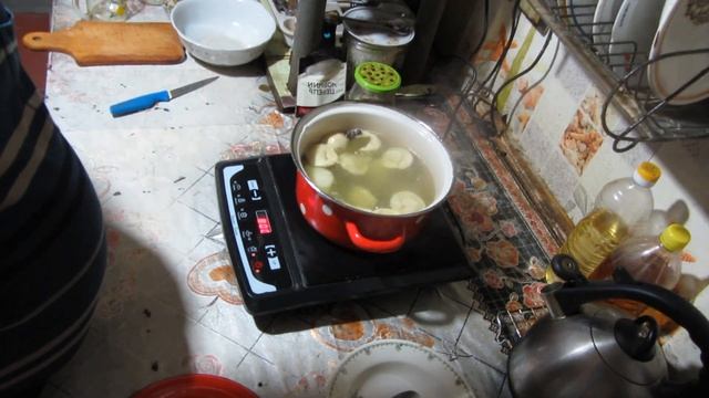 Землянка выживание! Харьков! Харьковская область! котики! реальные советы! варим пельмени подробно! смотреть онлайн