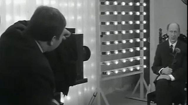 Уж кому-кому,а художнику доверять нельзя смотреть онлайн