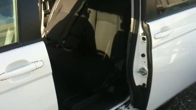 2006 Toyota Isis - Sliding doors for sale Tokyo смотреть онлайн