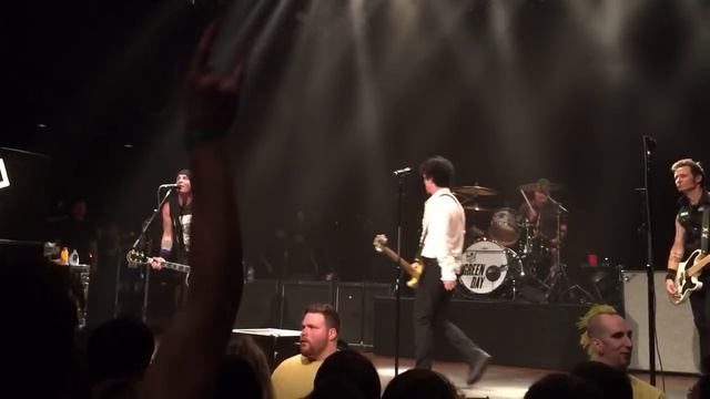 Full Song Tim Armstrong and Green Day Playing Knowledge and Radio at The House of Blues Cleveland O смотреть онлайн