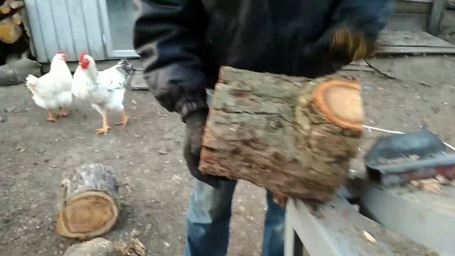 №4 Дровокол редукторный 220 вольт.Рубим яблоню. Wood splitter 220 volt.Chop the apple tree смотреть онлайн