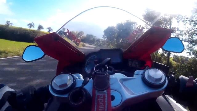 Aprilia RS4 125 смотреть онлайн