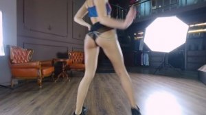 LUXURY TWERK in 360 Degrees • Pop Smoke - Dior • 4K • 5K • 8K VR Video