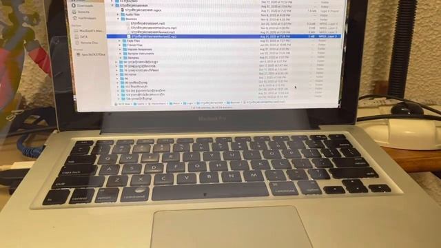 Mac Early 2011 Speaker Replacement! смотреть онлайн