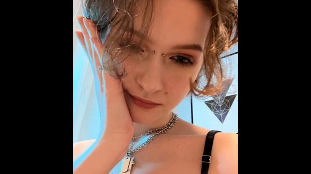 Hitomi | Metronome смотреть онлайн