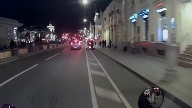 3 октября 2019 Бульварное кольцо на Suzuki SV400 смотреть онлайн