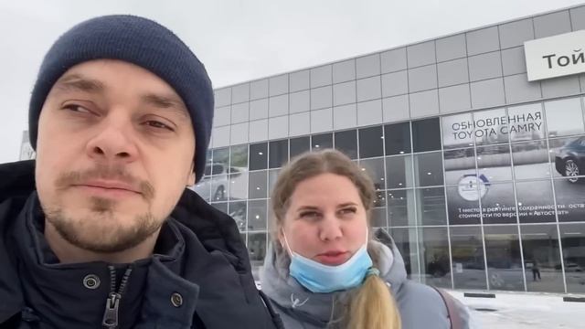 Хождение по … автосалонам. Как мы машину выбирали Mitsubishi Outlander #семьятарлавиных #обзоравт смотреть онлайн