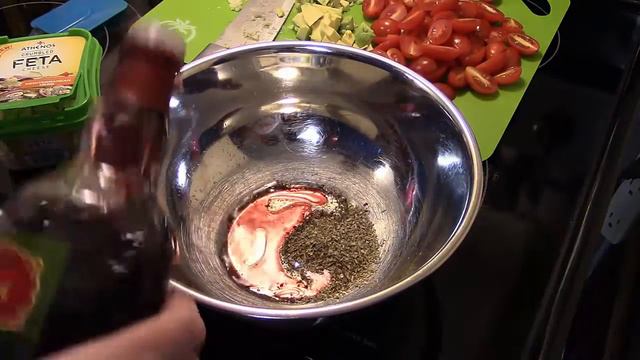 Grilled Rosemary Chicken with Chunky Tomato Avocado Salsa смотреть онлайн