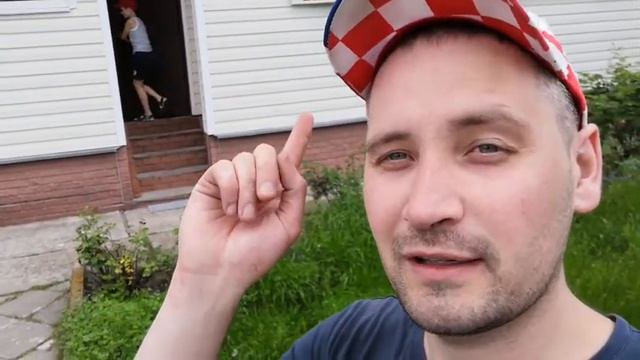 Косим траву на даче для игры в футбол) Получилось "настоящее" футбольное поле!!!!!! смотреть онлайн