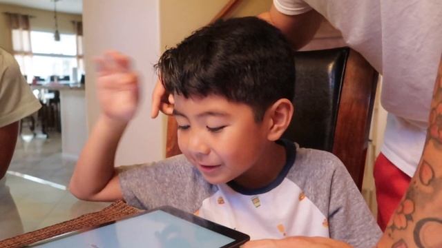 UNBOXING NEW IPAD 7 2020 KNKIDS WORLD смотреть онлайн