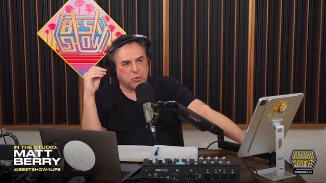 Matt Berry chats with Tom Scharpling смотреть онлайн